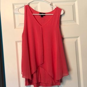 Medium pink flowy tank!